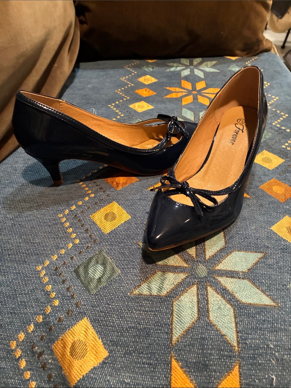 Forever 21 Navy Patent Pointed Toe Kitten Heels with Bow